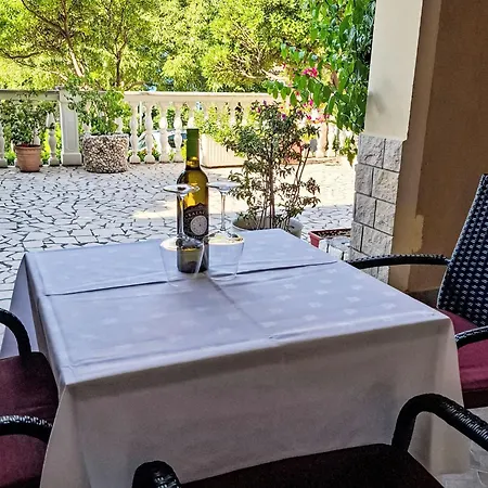 Gemuetliches Erdgeschoss-studio Fuer 2 Personen By Interhome Apartament